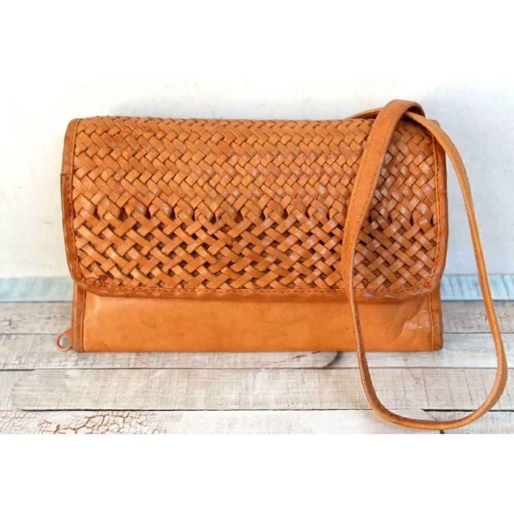 KENNETH COLE WOVEN SOFT TAN GENUINE LEATHER ORGANIZER SHOULDER BAG HANDBAG XBODY